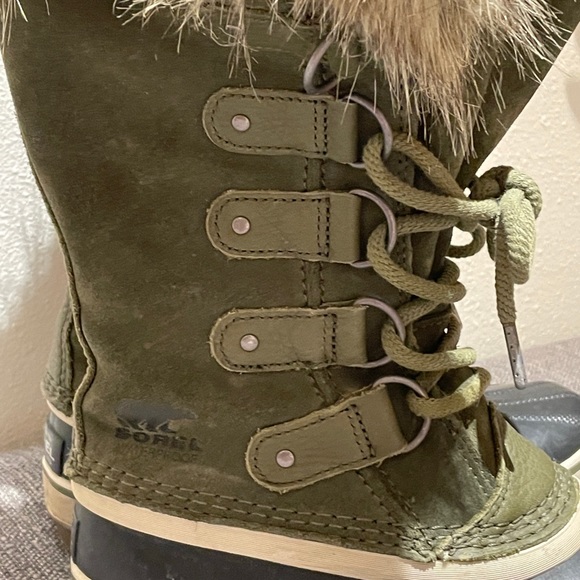Sorel Women’s Boot - Picture 2 of 7